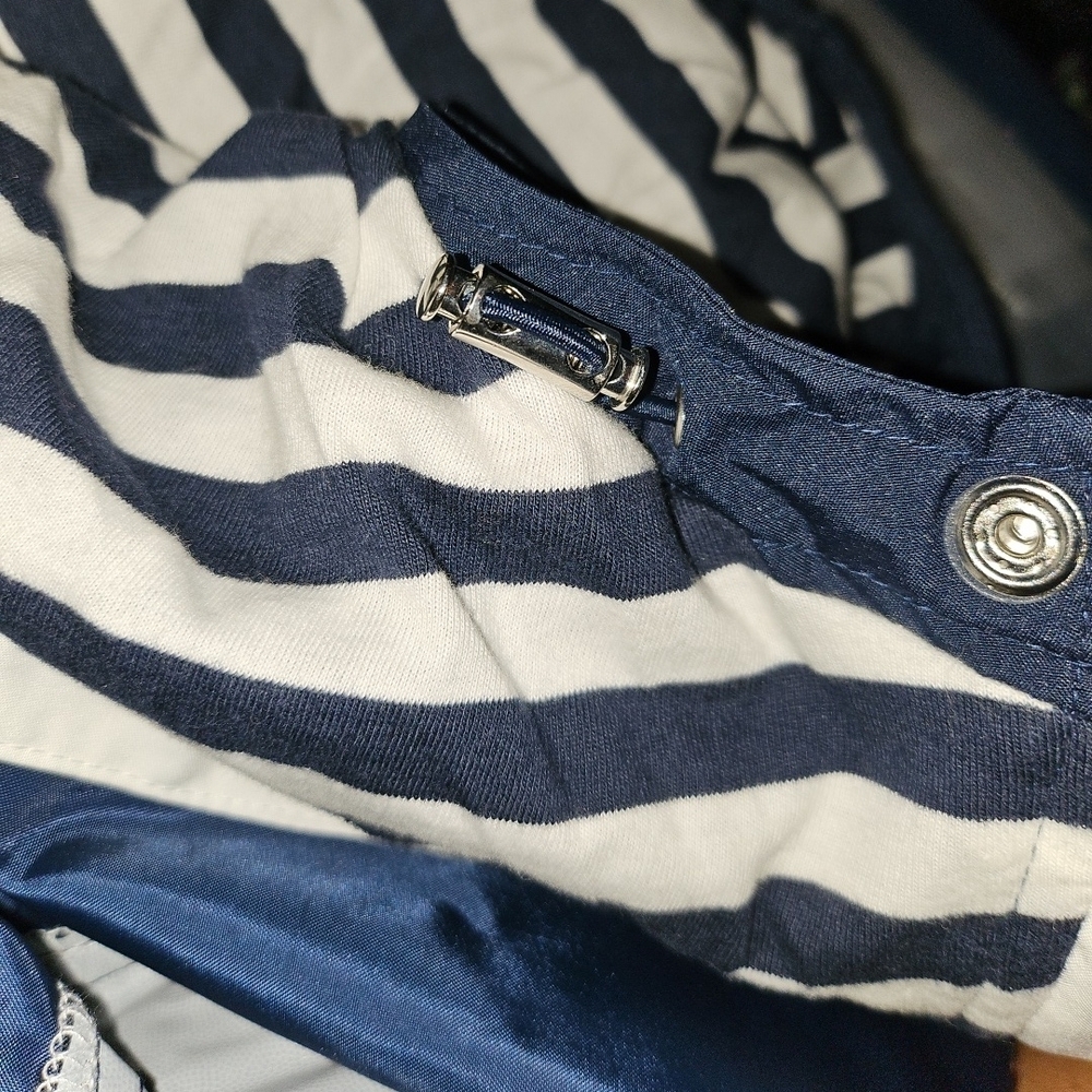Nautica White and Navy Rainbreaker - Picture 5 of 5